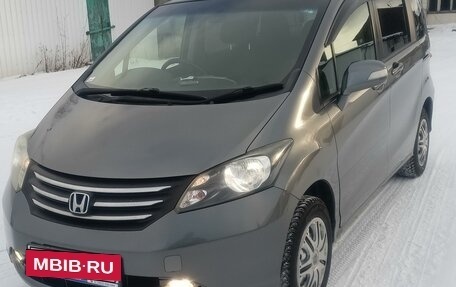 Honda Freed I, 2011 год, 1 199 999 рублей, 3 фотография