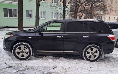 Toyota Highlander III, 2012 год, 2 000 000 рублей, 7 фотография