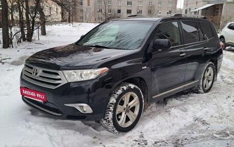 Toyota Highlander III, 2012 год, 2 000 000 рублей, 5 фотография