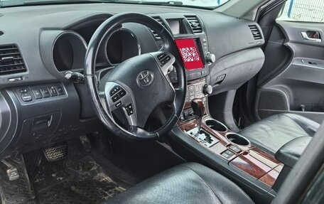 Toyota Highlander III, 2012 год, 2 000 000 рублей, 11 фотография