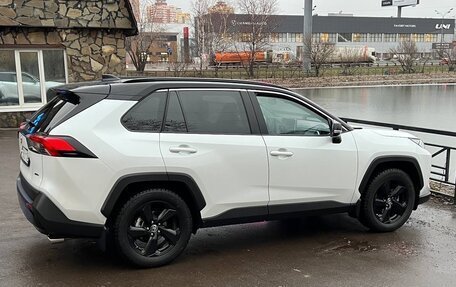 Toyota RAV4, 2021 год, 4 400 000 рублей, 12 фотография