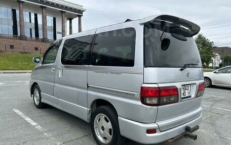 Toyota Touring HiAce I, 1999 год, 1 000 000 рублей, 2 фотография