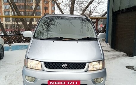 Toyota Regius, 1997 год, 900 000 рублей, 25 фотография