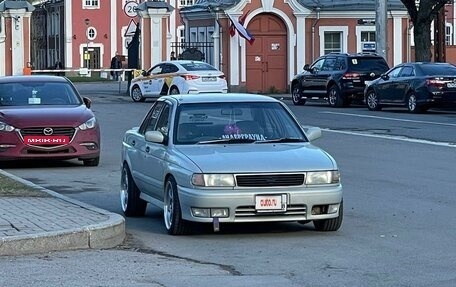 Nissan Sunny, 1992 год, 360 000 рублей, 5 фотография