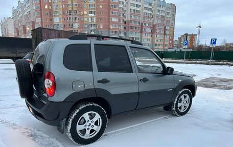 Chevrolet Niva I рестайлинг, 2011 год, 17 фотография