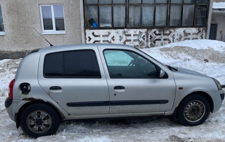 Renault Clio III, 2002 год, 245 000 рублей, 2 фотография