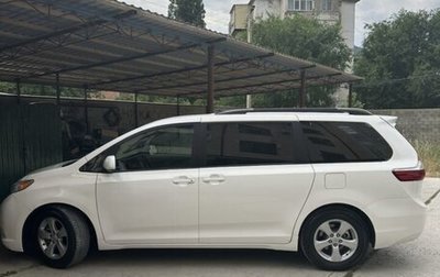 Toyota Sienna III, 2016 год, 1 650 000 рублей, 1 фотография