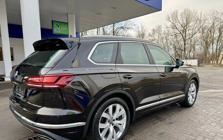 Volkswagen Touareg III, 2022 год, 8 280 000 рублей, 2 фотография