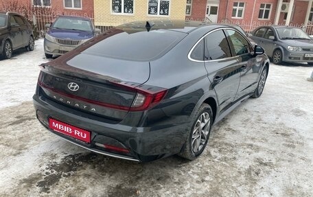 Hyundai Sonata VIII, 2021 год, 2 400 000 рублей, 4 фотография