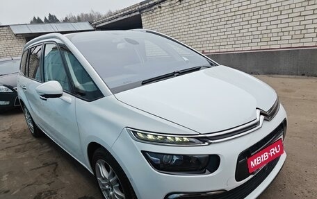 Citroen C4 Picasso II рестайлинг, 2017 год, 2 050 000 рублей, 2 фотография