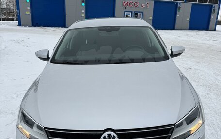 Volkswagen Jetta VI, 2016 год, 1 890 000 рублей, 16 фотография