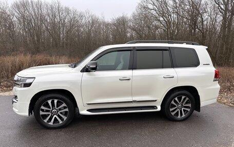 Toyota Land Cruiser 200, 2018 год, 10 600 000 рублей, 5 фотография