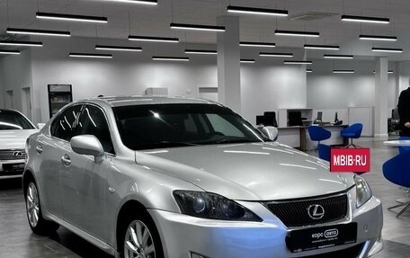 Lexus IS II рестайлинг 2, 2006 год, 900 000 рублей, 2 фотография