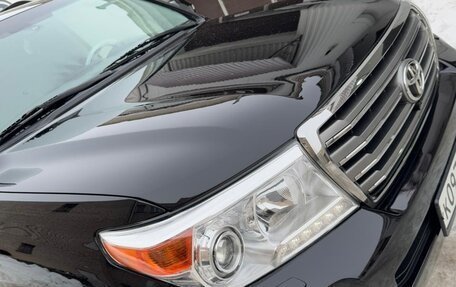 Toyota Land Cruiser 200, 2012 год, 3 900 000 рублей, 2 фотография