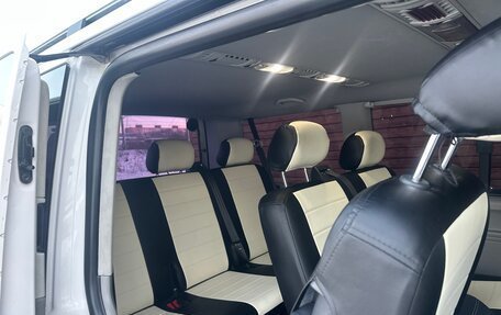 Volkswagen Transporter T5 рестайлинг, 2012 год, 2 475 000 рублей, 18 фотография