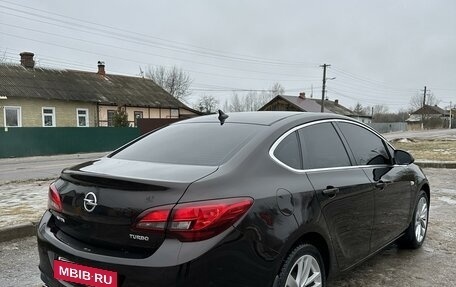 Opel Astra J, 2014 год, 980 000 рублей, 10 фотография