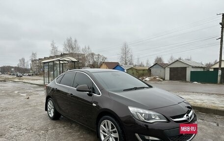 Opel Astra J, 2014 год, 980 000 рублей, 13 фотография