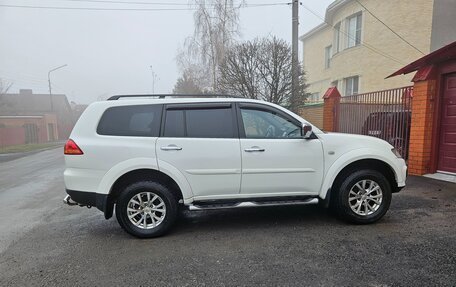 Mitsubishi Pajero Sport II рестайлинг, 2014 год, 2 200 000 рублей, 4 фотография