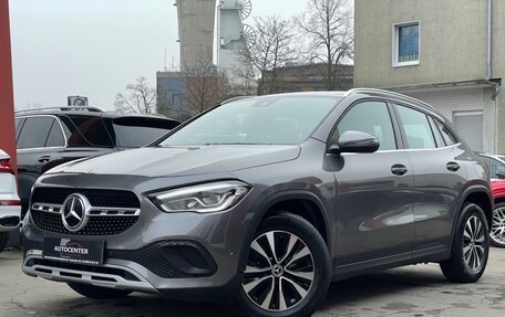 Mercedes-Benz GLA, 2022 год, 4 470 000 рублей, 2 фотография