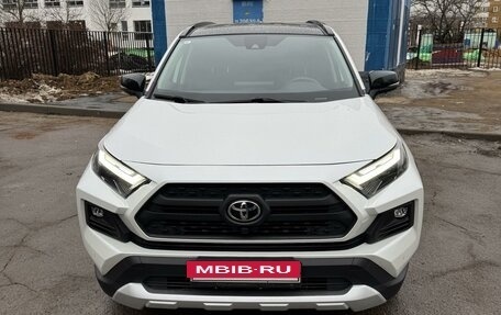 Toyota RAV4, 2023 год, 4 700 000 рублей, 2 фотография