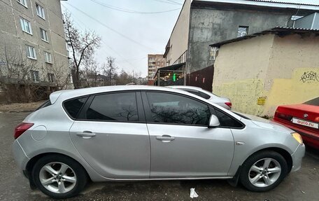 Opel Astra J, 2011 год, 700 000 рублей, 10 фотография