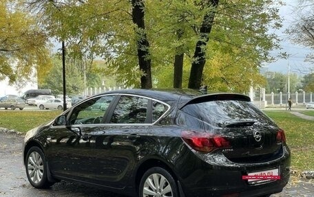 Opel Astra J, 2011 год, 935 000 рублей, 3 фотография