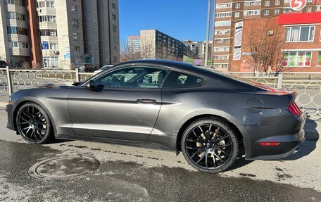 Ford Mustang VI рестайлинг, 2017 год, 2 399 000 рублей, 10 фотография