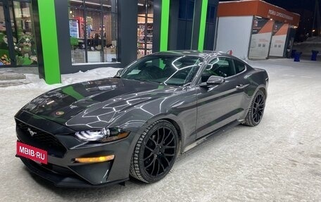 Ford Mustang VI рестайлинг, 2017 год, 2 399 000 рублей, 7 фотография