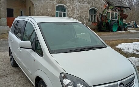 Opel Zafira B, 2014 год, 950 000 рублей, 12 фотография