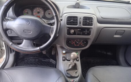 Renault Clio III, 2000 год, 220 000 рублей, 2 фотография