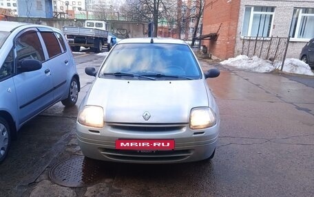 Renault Clio III, 2000 год, 220 000 рублей, 10 фотография