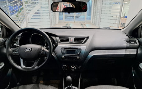 KIA Rio III рестайлинг, 2013 год, 812 000 рублей, 18 фотография