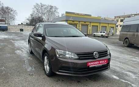 Volkswagen Jetta VI, 2015 год, 1 050 000 рублей, 6 фотография