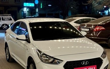 Hyundai Solaris II рестайлинг, 2017 год, 1 100 000 рублей, 1 фотография