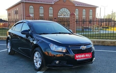 Chevrolet Cruze II, 2011 год, 685 000 рублей, 3 фотография