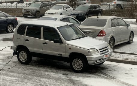 Chevrolet Niva I рестайлинг, 2005 год, 284 000 рублей, 3 фотография