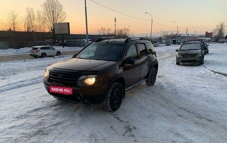 Renault Duster I рестайлинг, 2014 год, 990 000 рублей, 2 фотография