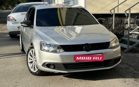 Volkswagen Jetta VI, 2013 год, 1 399 000 рублей, 24 фотография