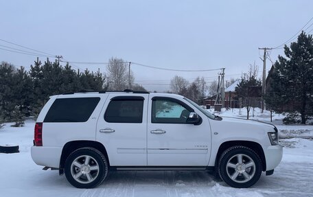 Chevrolet Tahoe III, 2012 год, 2 300 000 рублей, 3 фотография