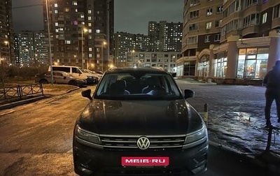 Volkswagen Tiguan II, 2019 год, 2 700 000 рублей, 1 фотография