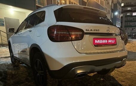 Mercedes-Benz GLA, 2018 год, 2 750 000 рублей, 4 фотография