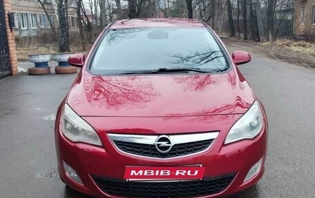 Opel Astra J, 2011 год, 745 000 рублей, 2 фотография