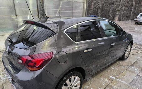 Opel Astra J, 2013 год, 950 000 рублей, 4 фотография