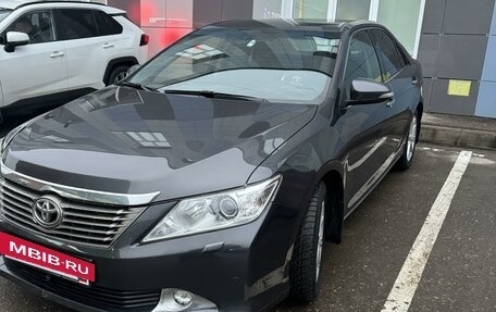 Toyota Camry, 2012 год, 1 850 000 рублей, 2 фотография