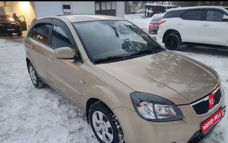 KIA Rio II, 2011 год, 610 000 рублей, 3 фотография