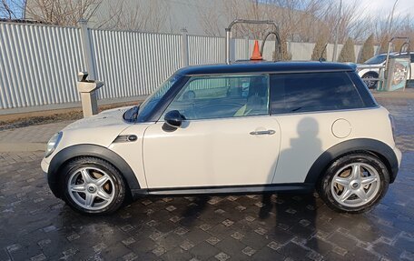 MINI Hatch, 2010 год, 1 190 000 рублей, 3 фотография