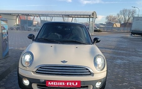 MINI Hatch, 2010 год, 1 190 000 рублей, 2 фотография