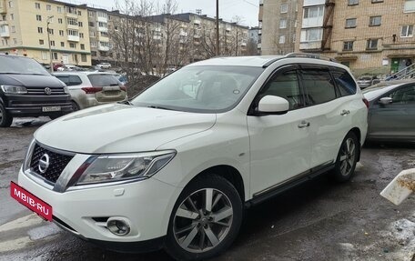 Nissan Pathfinder, 2015 год, 2 050 000 рублей, 11 фотография