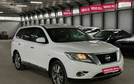 Nissan Pathfinder, 2015 год, 2 050 000 рублей, 5 фотография