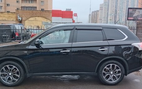 Mitsubishi Outlander III рестайлинг 3, 2014 год, 2 240 000 рублей, 3 фотография